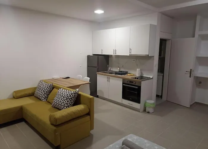 Apartment 2 *